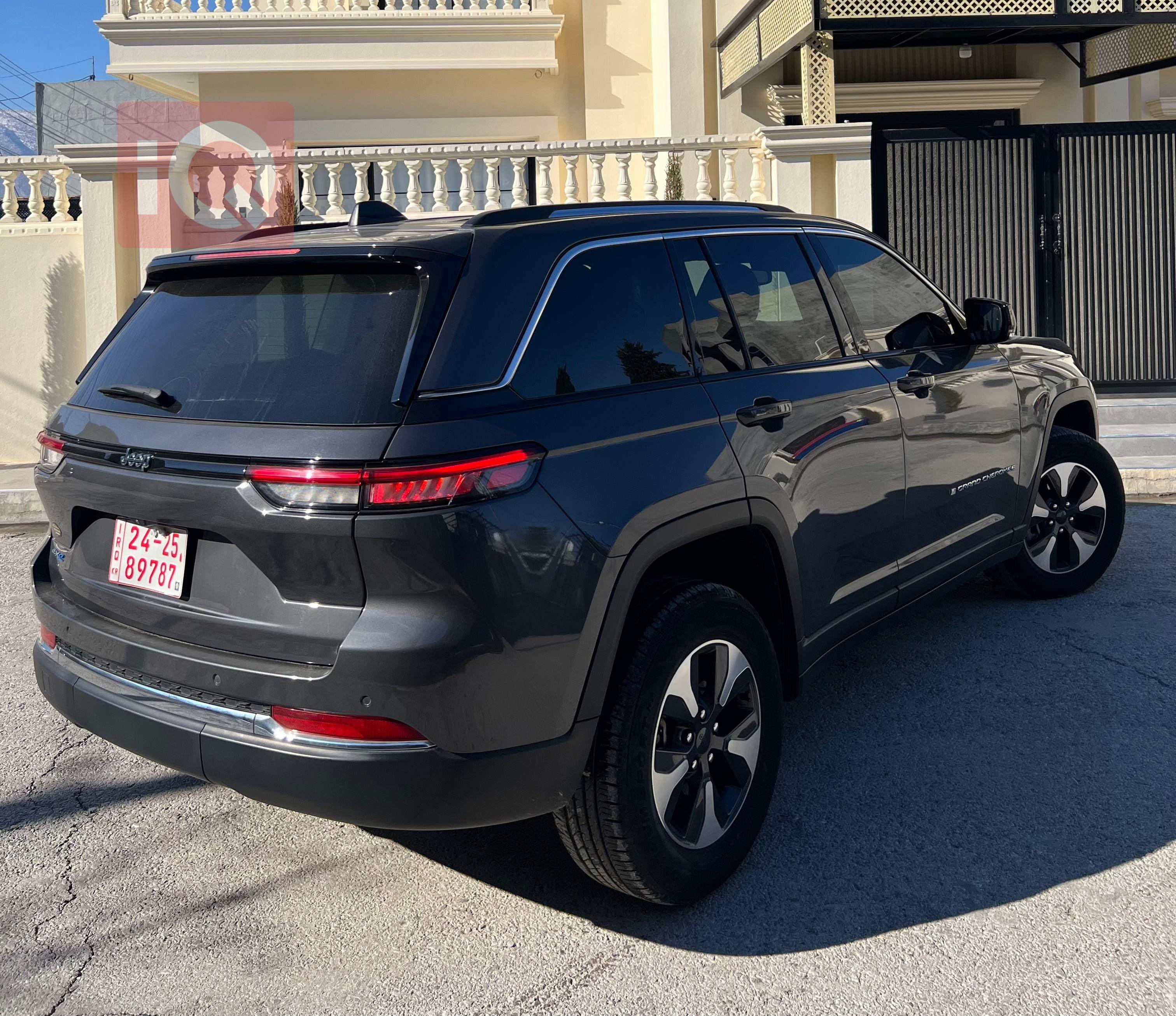 جيب جراند شيروكي